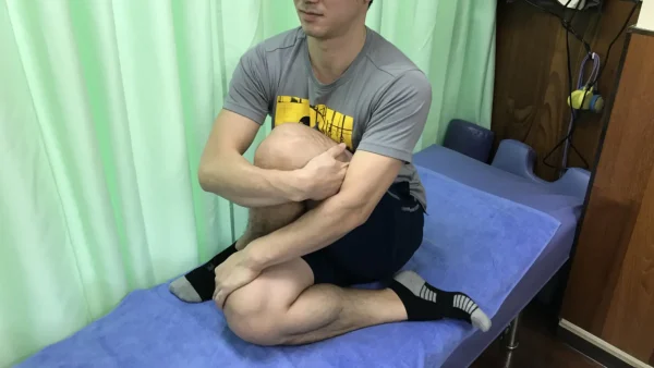 なかなか取れない足の痺れ！姿勢不良からくる足の痺れの対処法