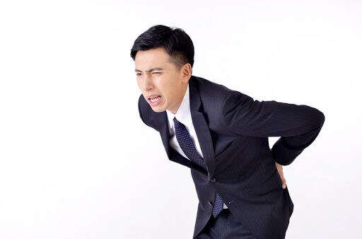 テレワークで腰痛になってしまった方に知ってほしい腰痛対策ストレッチ！！